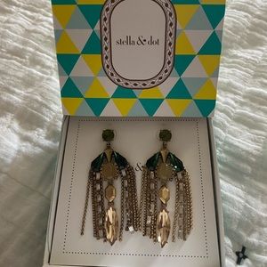 Stella & Dot dangle earrings
